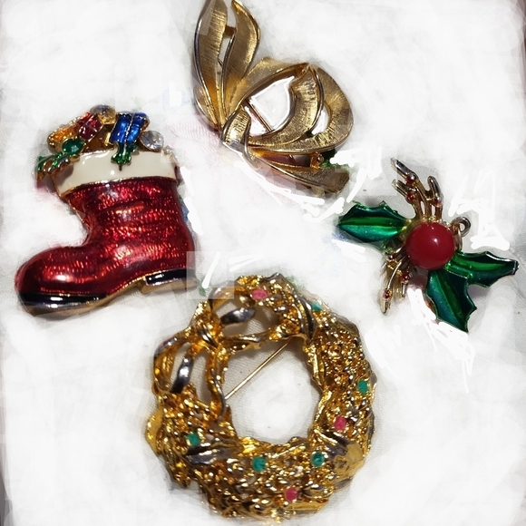 Vintage holiday pins (4) - Picture 1 of 11